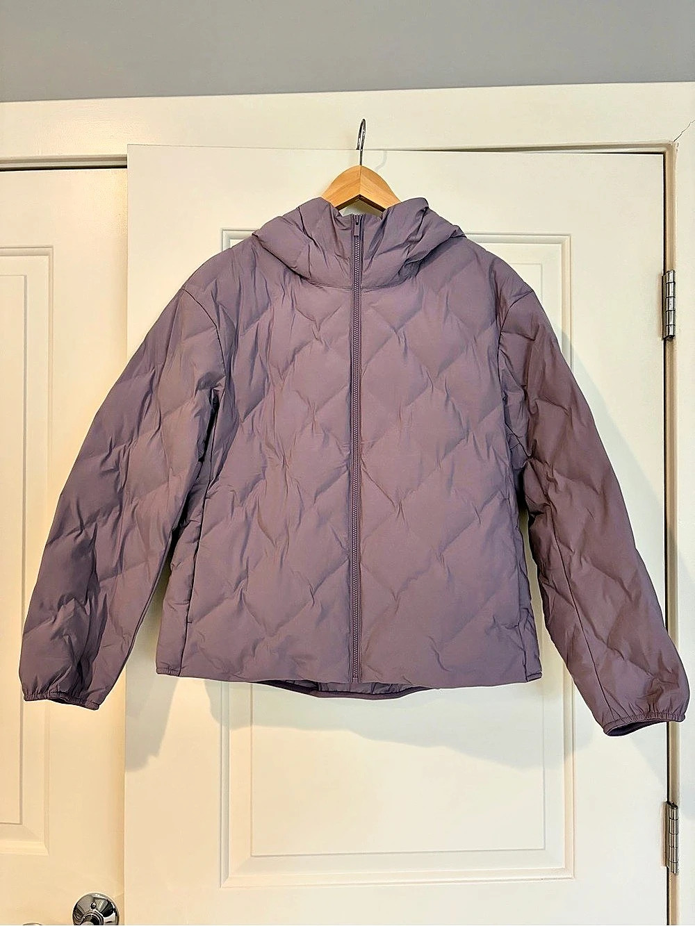 Uniqlo PUFFTECH Puffer Jacket in Purple Size Medium